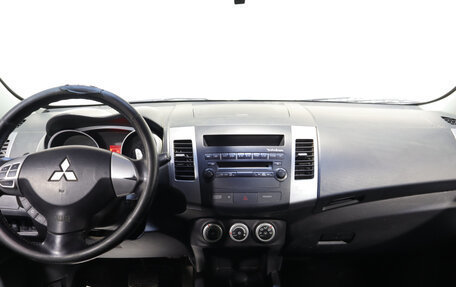 Mitsubishi Outlander III рестайлинг 3, 2007 год, 1 250 000 рублей, 10 фотография
