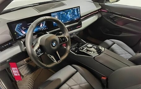 BMW 5 серия, 2023 год, 10 540 000 рублей, 12 фотография