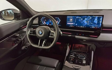 BMW 5 серия, 2023 год, 10 540 000 рублей, 17 фотография