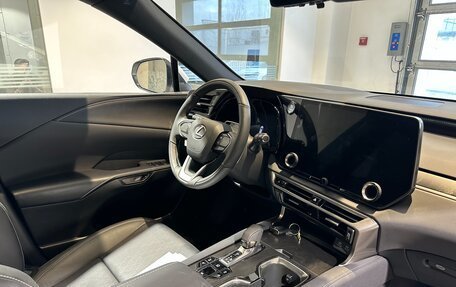 Lexus RX IV рестайлинг, 2023 год, 11 100 000 рублей, 19 фотография