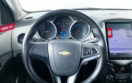 Chevrolet Cruze II, 2010 год, 889 900 рублей, 8 фотография