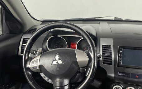 Mitsubishi Outlander III рестайлинг 3, 2007 год, 1 422 000 рублей, 14 фотография