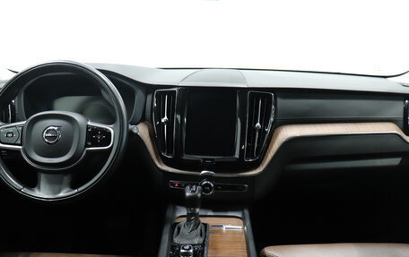 Volvo XC60 II, 2018 год, 3 687 000 рублей, 14 фотография