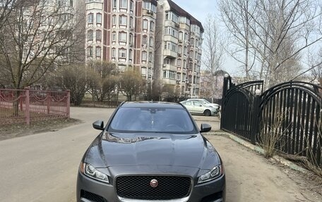 Jaguar F-Pace, 2019 год, 3 280 000 рублей, 2 фотография