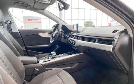 Audi A4, 2016 год, 3 250 000 рублей, 10 фотография