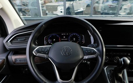 Volkswagen Multivan T6 рестайлинг, 2021 год, 7 789 000 рублей, 12 фотография