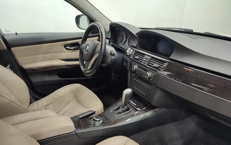 BMW 3 серия, 2011 год, 1 297 000 рублей, 14 фотография