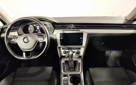 Volkswagen Passat B8 рестайлинг, 2018 год, 1 860 245 рублей, 14 фотография