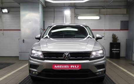 Volkswagen Tiguan II, 2018 год, 2 980 000 рублей, 3 фотография