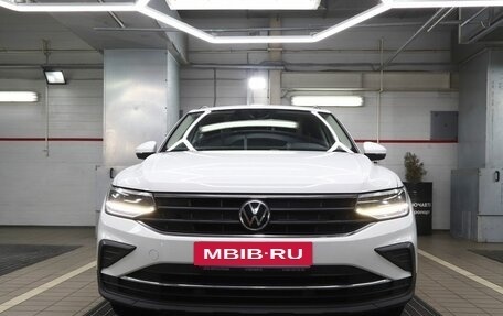 Volkswagen Tiguan II, 2021 год, 2 790 000 рублей, 3 фотография