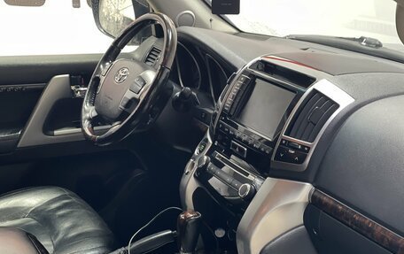 Toyota Land Cruiser 200, 2012 год, 3 199 000 рублей, 7 фотография