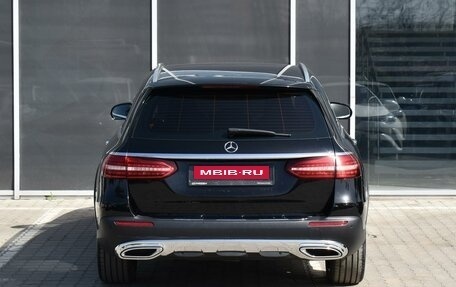 Mercedes-Benz E-Класс, 2020 год, 7 110 000 рублей, 4 фотография