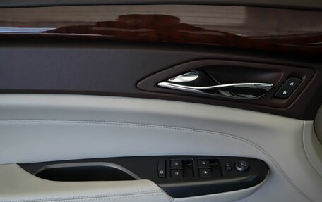 Cadillac SRX II рестайлинг, 2012 год, 1 990 000 рублей, 15 фотография