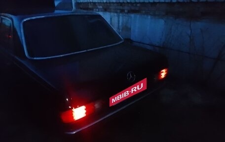 Mercedes-Benz W123, 1981 год, 130 000 рублей, 10 фотография