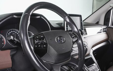 Hyundai Grand Starex Grand Starex I рестайлинг 2, 2018 год, 4 240 000 рублей, 18 фотография
