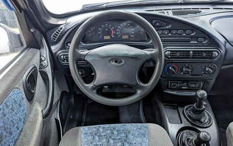 Chevrolet Niva I рестайлинг, 2004 год, 325 000 рублей, 8 фотография