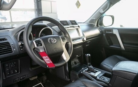 Toyota Land Cruiser Prado 150 рестайлинг 2, 2013 год, 3 398 000 рублей, 12 фотография