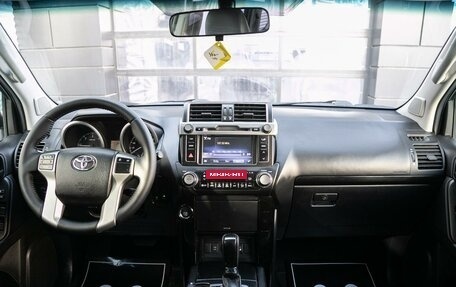 Toyota Land Cruiser Prado 150 рестайлинг 2, 2013 год, 3 398 000 рублей, 17 фотография