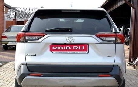 Toyota RAV4, 2020 год, 3 995 000 рублей, 6 фотография