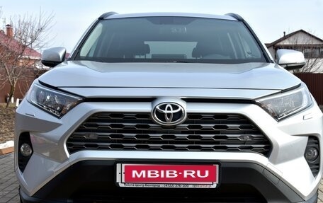 Toyota RAV4, 2020 год, 3 995 000 рублей, 12 фотография