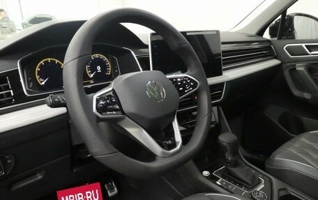 Volkswagen Tiguan II, 2023 год, 5 917 600 рублей, 8 фотография