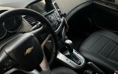 Chevrolet Cruze II, 2011 год, 900 000 рублей, 7 фотография