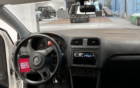 Volkswagen Polo VI (EU Market), 2012 год, 830 000 рублей, 13 фотография