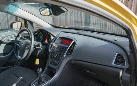 Opel Astra J, 2011 год, 853 700 рублей, 6 фотография