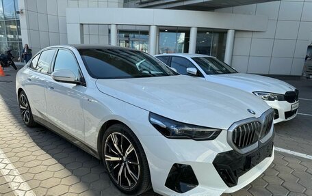 BMW 5 серия, 2023 год, 11 580 000 рублей, 6 фотография