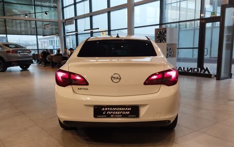 Opel Astra J, 2013 год, 1 115 000 рублей, 4 фотография