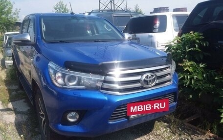 Toyota Hilux VIII, 2017 год, 1 700 000 рублей, 2 фотография