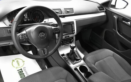 Volkswagen Passat B7, 2011 год, 1 295 000 рублей, 9 фотография