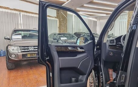Volkswagen Multivan T6 рестайлинг, 2019 год, 6 637 000 рублей, 14 фотография