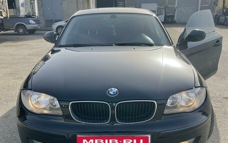 BMW 1 серия, 2011 год, 1 170 000 рублей, 2 фотография