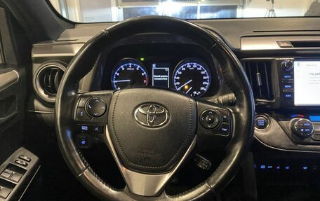 Toyota RAV4, 2019 год, 2 990 000 рублей, 10 фотография