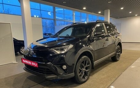 Toyota RAV4, 2019 год, 2 990 000 рублей, 7 фотография