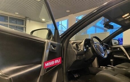 Toyota RAV4, 2019 год, 2 990 000 рублей, 21 фотография