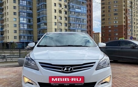 Hyundai Solaris II рестайлинг, 2015 год, 1 285 000 рублей, 2 фотография