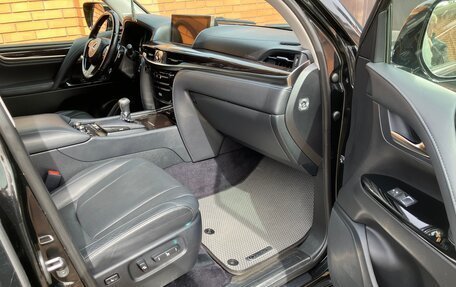 Lexus LX III, 2017 год, 9 500 000 рублей, 4 фотография