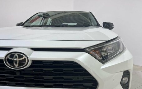 Toyota RAV4, 2023 год, 4 900 000 рублей, 8 фотография