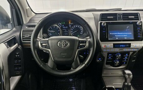 Toyota Land Cruiser Prado 150 рестайлинг 2, 2018 год, 5 200 000 рублей, 7 фотография