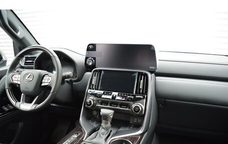 Lexus LX, 2023 год, 24 530 000 рублей, 14 фотография