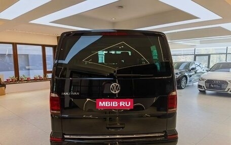 Volkswagen Multivan T6 рестайлинг, 2019 год, 4 914 000 рублей, 5 фотография