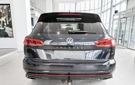 Volkswagen Touareg III, 2019 год, 5 980 000 рублей, 6 фотография