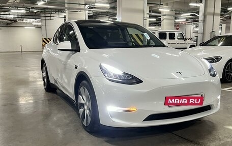 Tesla Model Y I, 2021 год, 4 250 000 рублей, 6 фотография