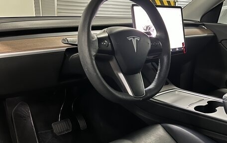 Tesla Model Y I, 2021 год, 4 250 000 рублей, 16 фотография