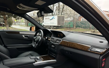 Mercedes-Benz E-Класс, 2012 год, 1 750 000 рублей, 4 фотография