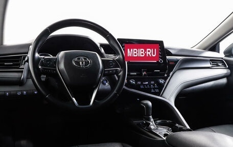 Toyota Camry, 2021 год, 3 585 000 рублей, 11 фотография