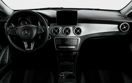 Mercedes-Benz CLA, 2017 год, 1 830 000 рублей, 12 фотография