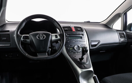 Toyota Auris II, 2010 год, 800 000 рублей, 11 фотография